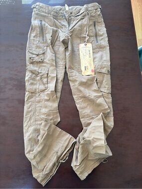 Da-Nang Women's Cargo Pants in Khaki